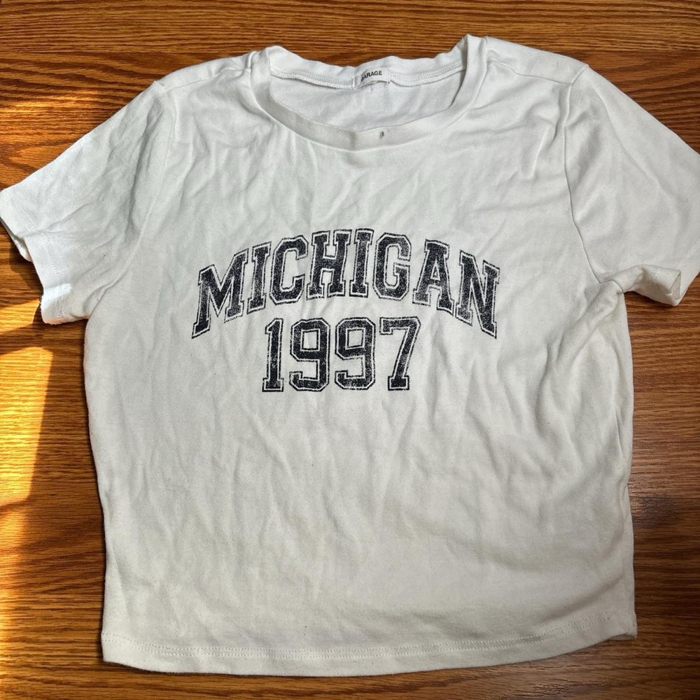 Garage medium white michigan short sleeve crop top